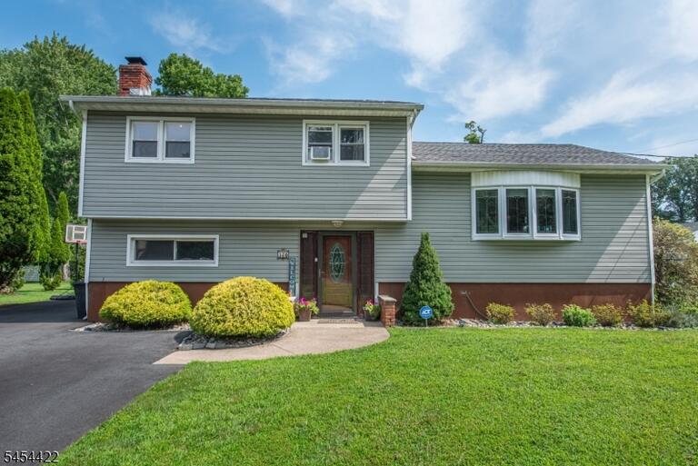 Property listing MLS 4047331 photo 1