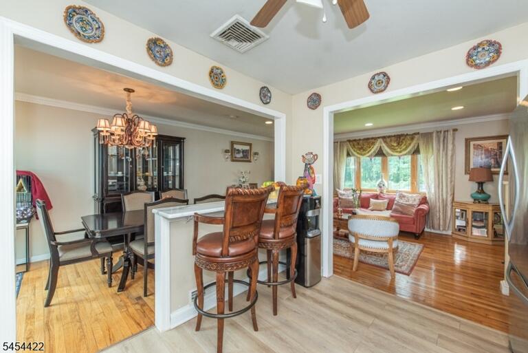 Property listing MLS 4047331 photo 10