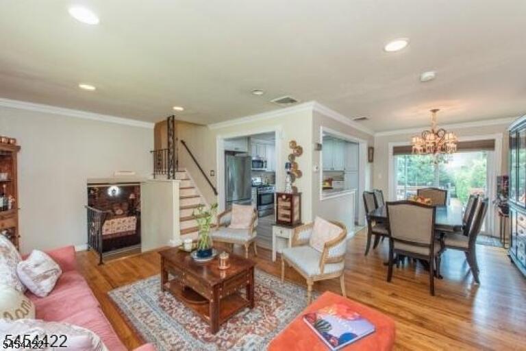 Property listing MLS 4047331 photo 13
