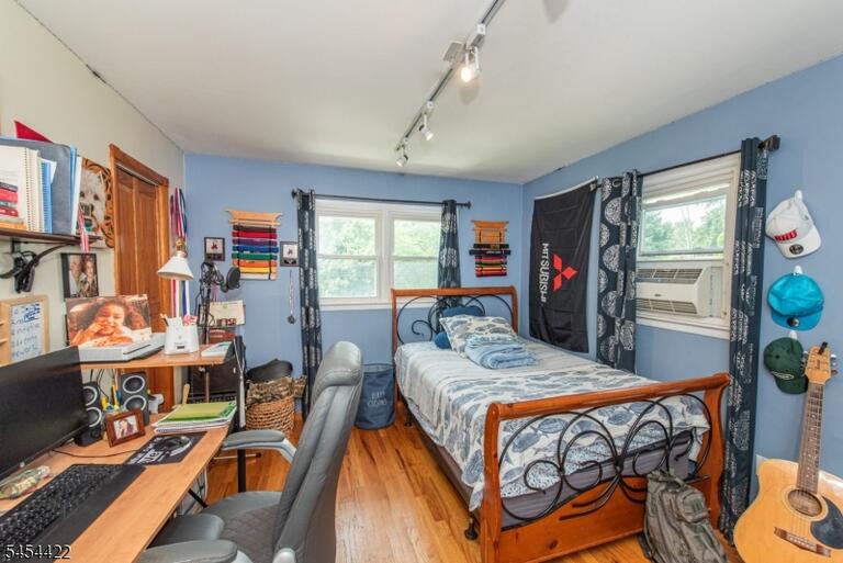 Property listing MLS 4047331 photo 18