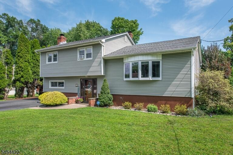 Property listing MLS 4047331 photo 33