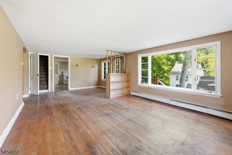 Property listing MLS 4047333 photo 6