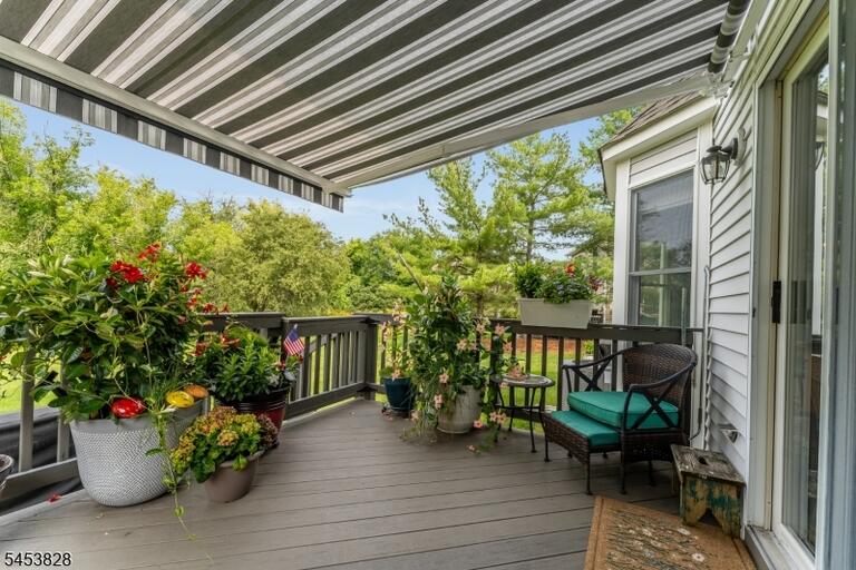 Property listing MLS 4047339 photo 33