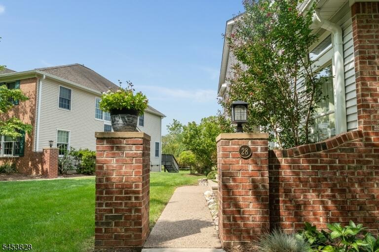 Property listing MLS 4047339 photo 4