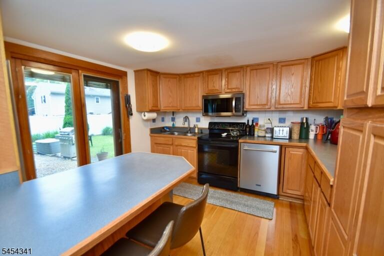 Property listing MLS 4047381 photo 5