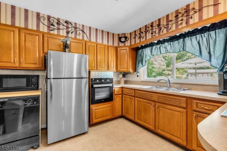 Property listing MLS 4047383 photo 18