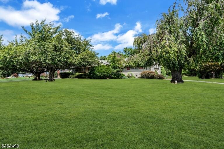 Property listing MLS 4047383 photo 4