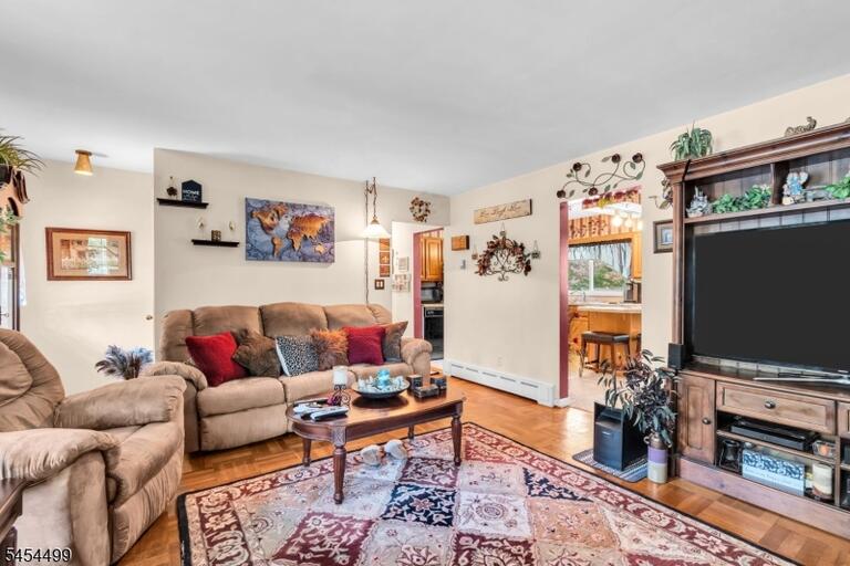 Property listing MLS 4047383 photo 7