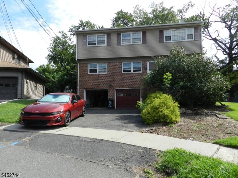 Property listing MLS 4047384 photo 1