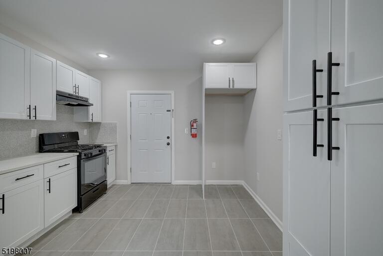 Property listing MLS 4047387 photo 4