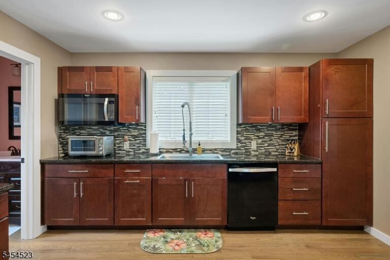 Property listing MLS 4047411 photo 25