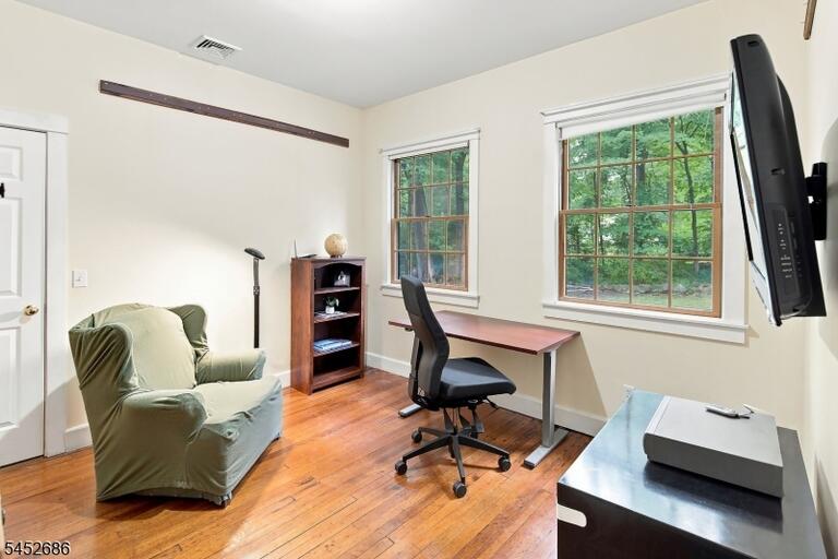 Property listing MLS 4047421 photo 17