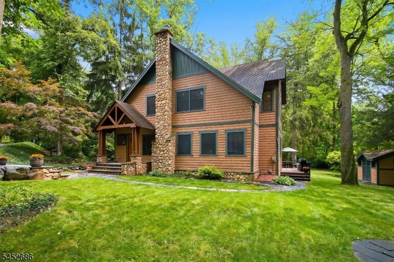 Property listing MLS 4047421 photo 33