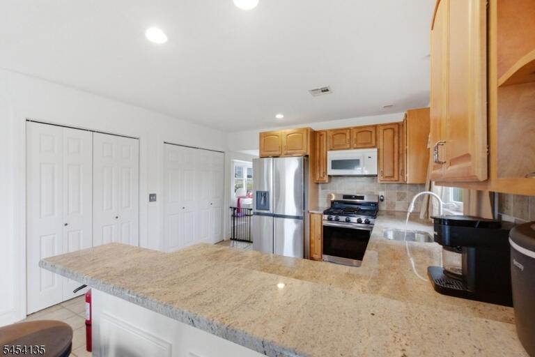 Property listing MLS 4047425 photo 10