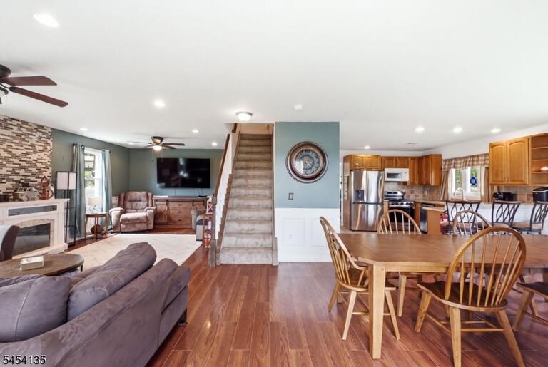 Property listing MLS 4047425 photo 4