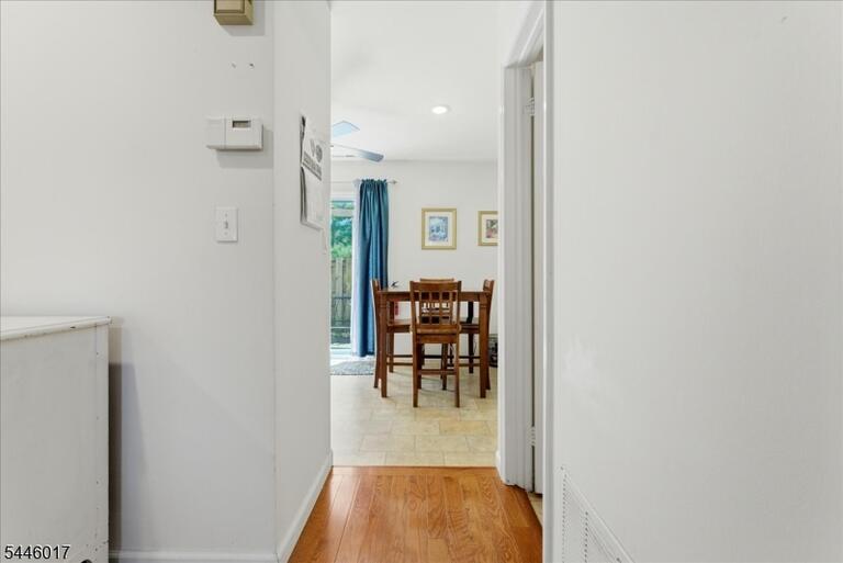Property listing MLS 4047429 photo 11