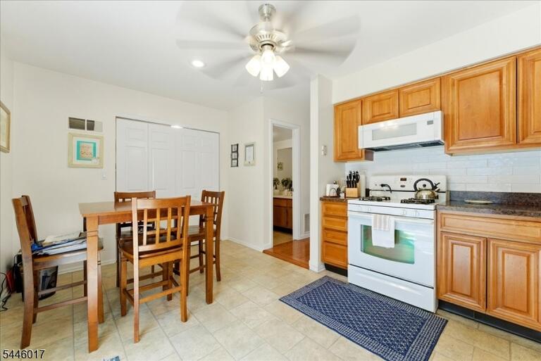 Property listing MLS 4047429 photo 15