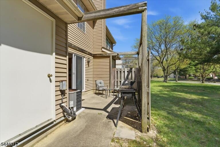 Property listing MLS 4047429 photo 34