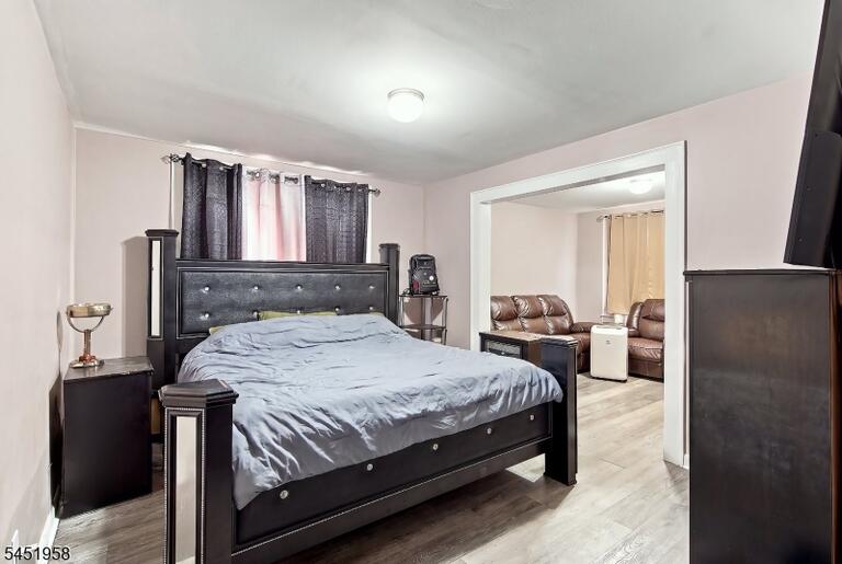 Property listing MLS 4047432 photo 18