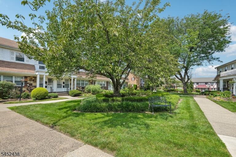 Property listing MLS 4047438 photo 4