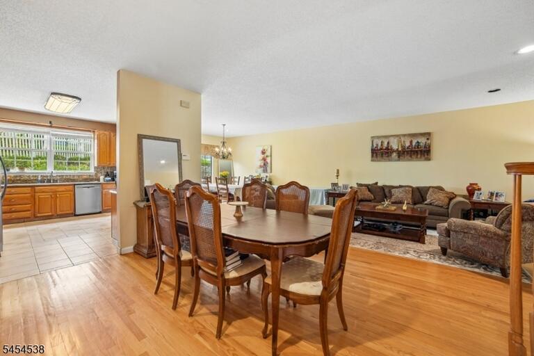 Property listing MLS 4047445 photo 10