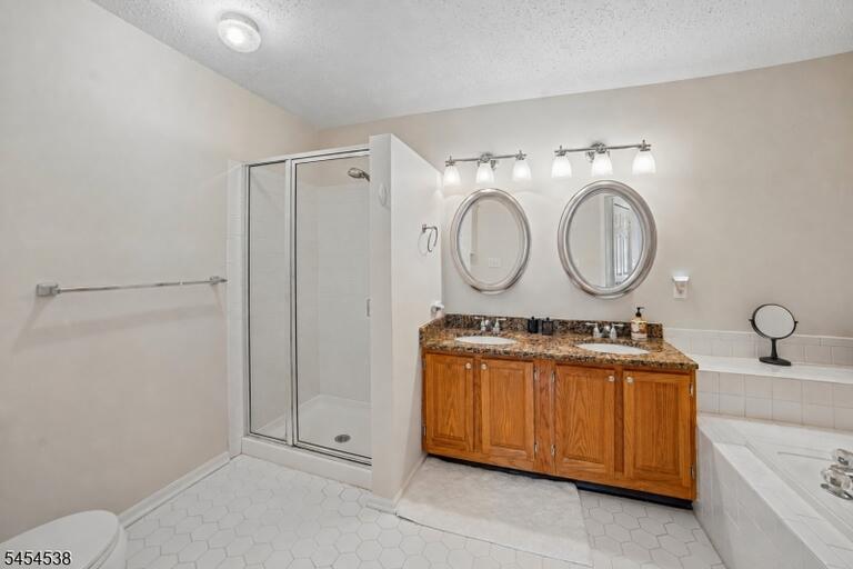 Property listing MLS 4047445 photo 22