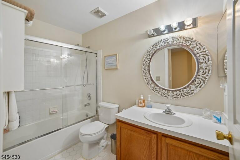 Property listing MLS 4047445 photo 24