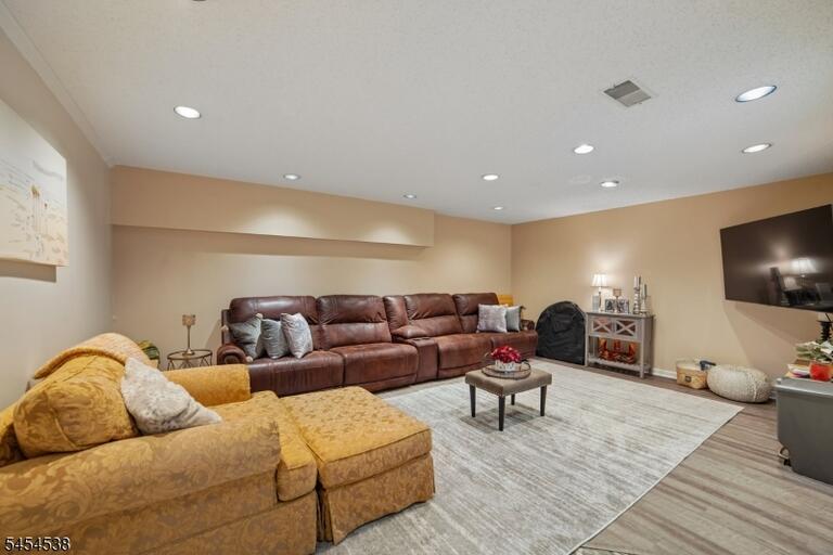 Property listing MLS 4047445 photo 25