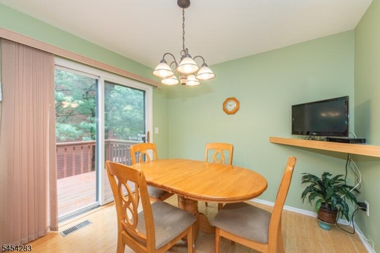 Property listing MLS 4047455 photo 10