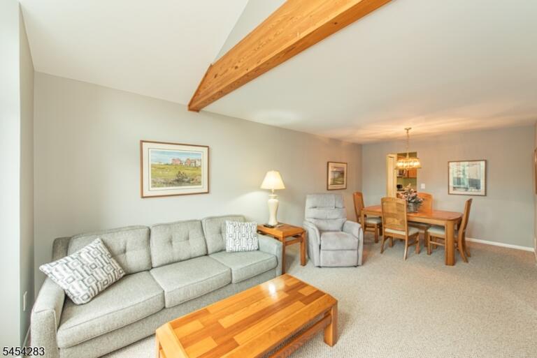 Property listing MLS 4047455 photo 3