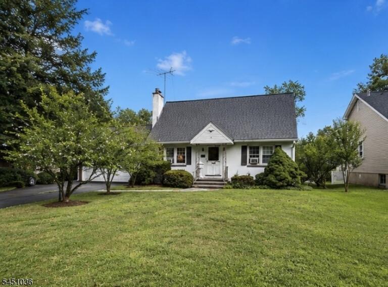 Property listing MLS 4047457 photo 1
