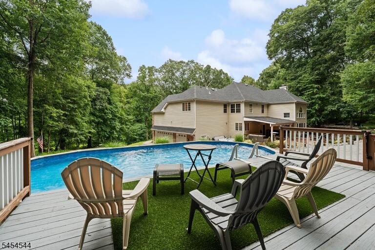 Property listing MLS 4047462 photo 36