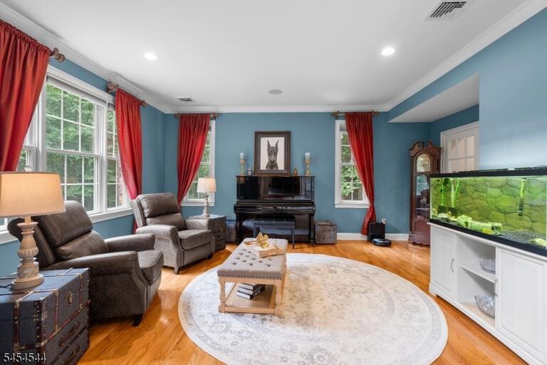 Property listing MLS 4047462 photo 4