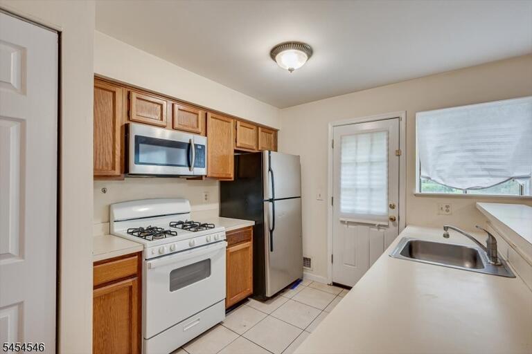 Property listing MLS 4047464 photo 16