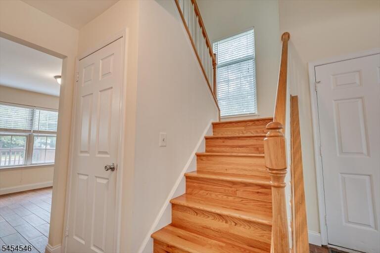 Property listing MLS 4047464 photo 24
