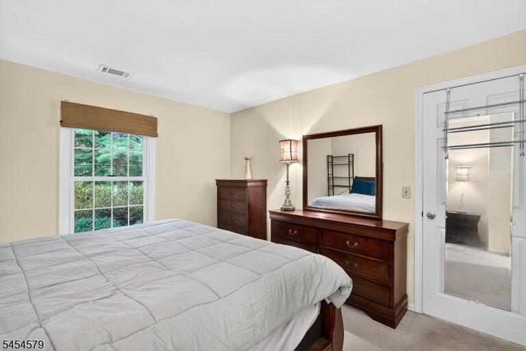 Property listing MLS 4047473 photo 15