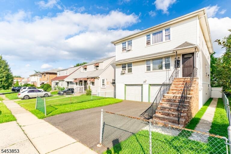 Property listing MLS 4047507 photo 3
