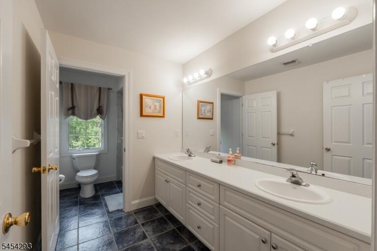 Property listing MLS 4047526 photo 38