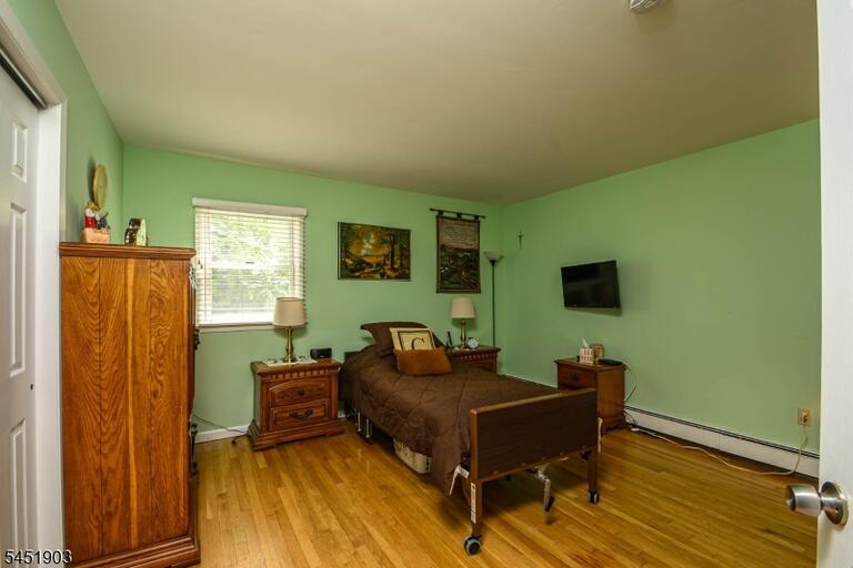Property listing MLS 4047535 photo 28