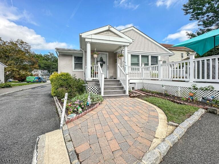 Property listing MLS 4047535 photo 8