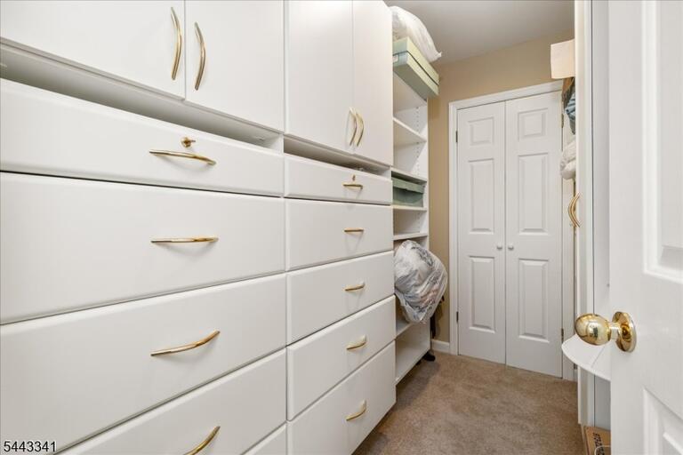 Property listing MLS 4047537 photo 25