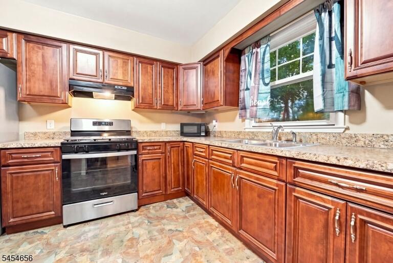Property listing MLS 4047543 photo 26