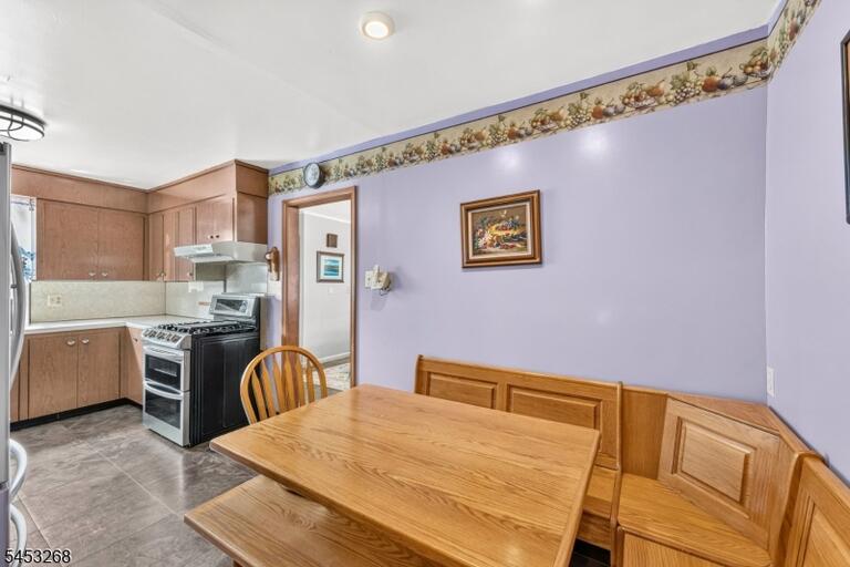 Property listing MLS 4047559 photo 10