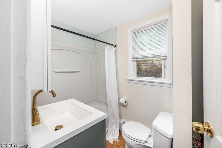 Property listing MLS 4047560 photo 12