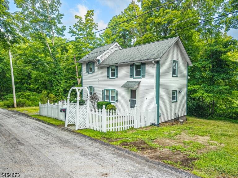 Property listing MLS 4047560 photo 22
