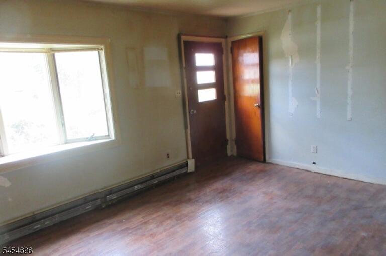 Property listing MLS 4047561 photo 9