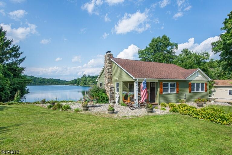 Property listing MLS 4047569 photo 3