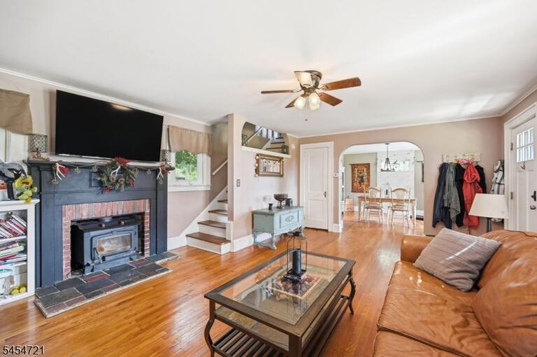 Property listing MLS 4047583 photo 5