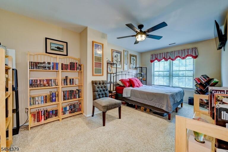 Property listing MLS 4047652 photo 17