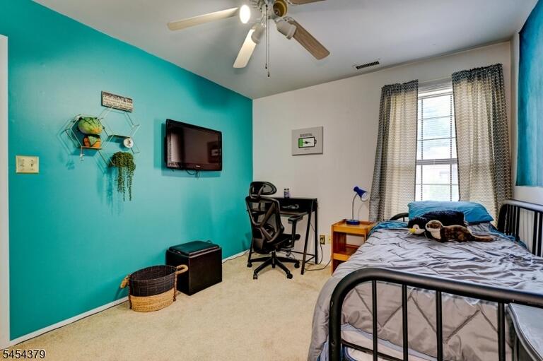 Property listing MLS 4047652 photo 25